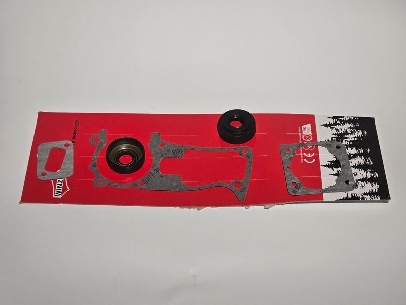 Прокладки к-т + сальники для бензопил Hus 340, 345, 350 GASKET-SEAL-SET-HUS340350 фото