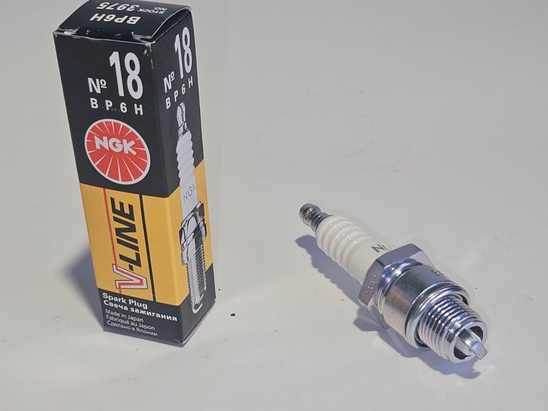 Свеча 2Т M14&times;1.25 L12.7 "NGK" для скутера Honda Dio AF-27 / Honda Dio AF-28 IGN-DIO27-NGK-BPR фото